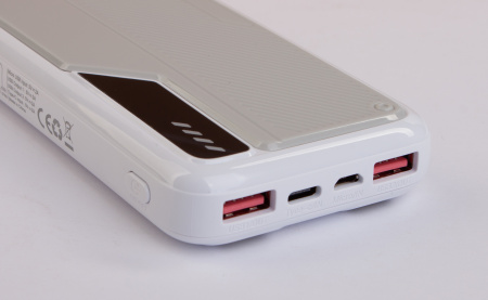 Зарядное устройство "Connect" 10000 mAh со встроенными Type-C/Lightning кабелями